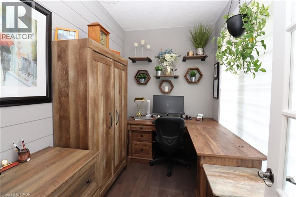 












42 GRAYDON Drive

,
Mount Elgin,




Ontario
N0J1N0

