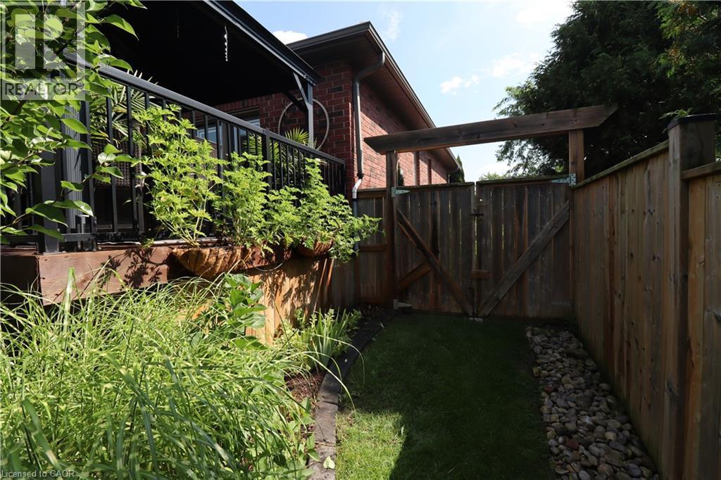 












42 GRAYDON Drive

,
Mount Elgin,




Ontario
N0J1N0

