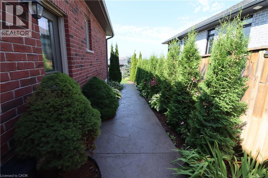 












42 GRAYDON Drive

,
Mount Elgin,




Ontario
N0J1N0

