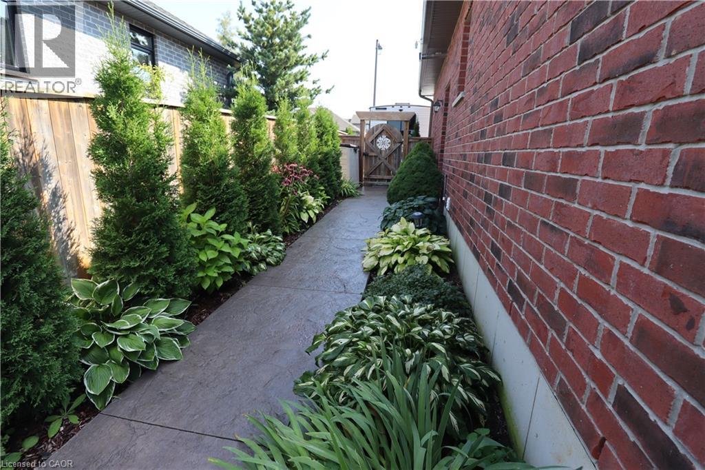 












42 GRAYDON Drive

,
Mount Elgin,




Ontario
N0J1N0

