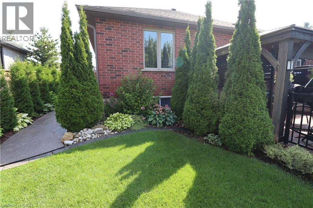 












42 GRAYDON Drive

,
Mount Elgin,




Ontario
N0J1N0


