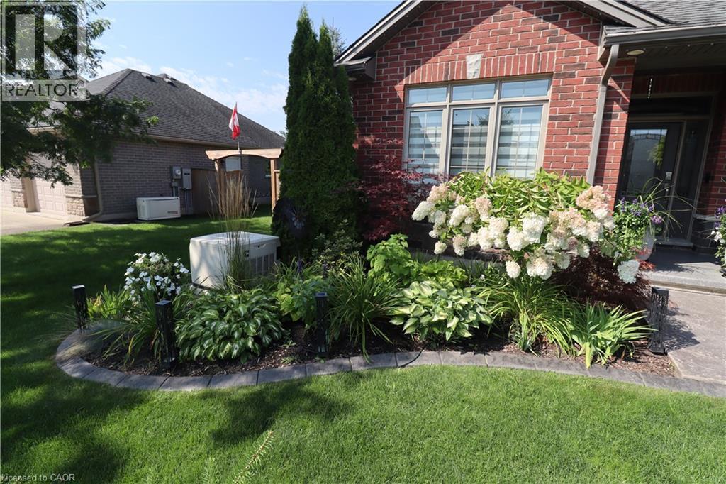 












42 GRAYDON Drive

,
Mount Elgin,




Ontario
N0J1N0

