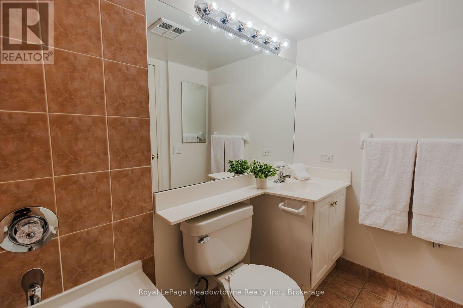 












1016 - 5418 YONGE STREET

,
Toronto (Willowdale West),




Ontario
M2N6X4


