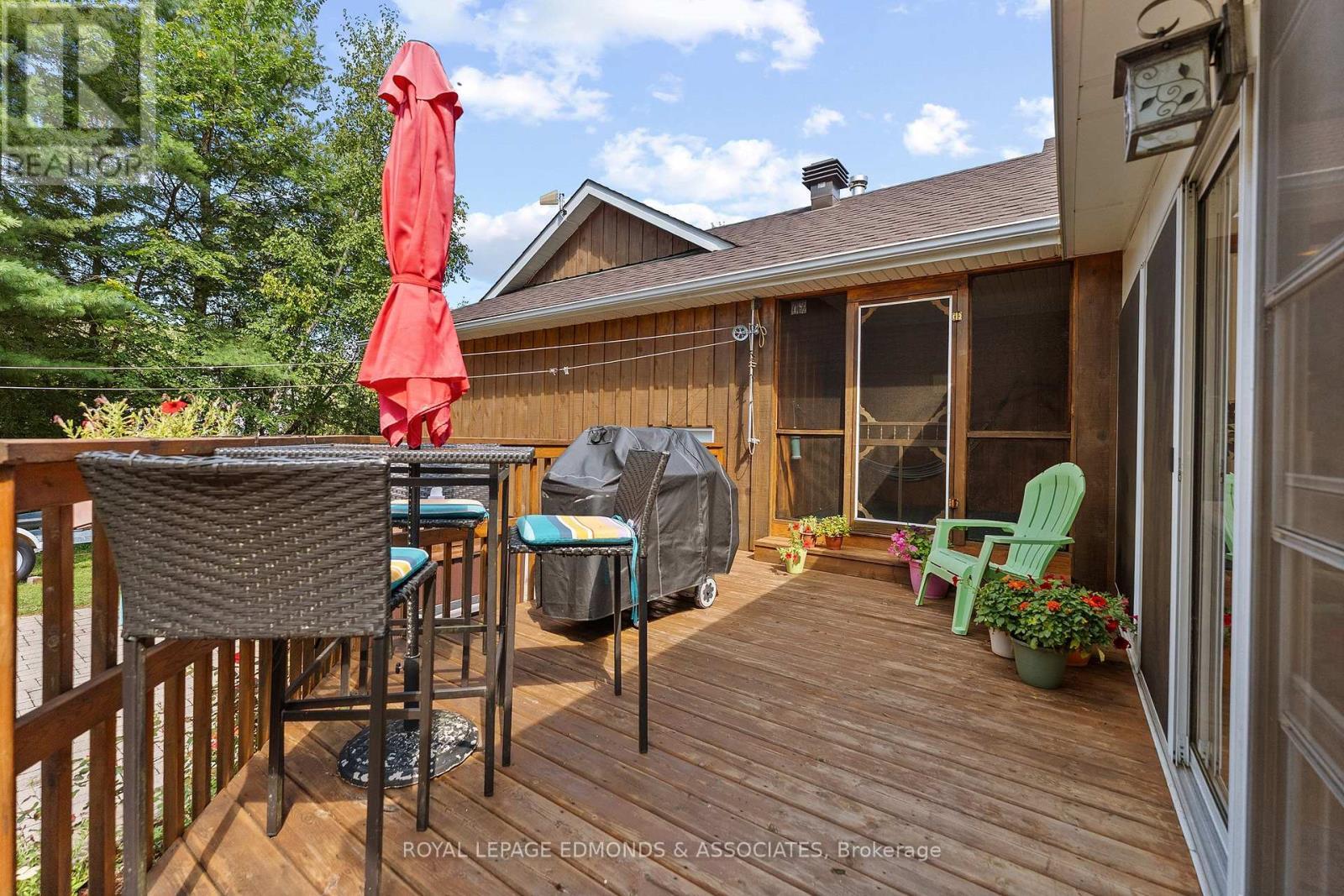 












57 KRAUSE STREET

,
Laurentian Valley,




Ontario
K8A5L8

