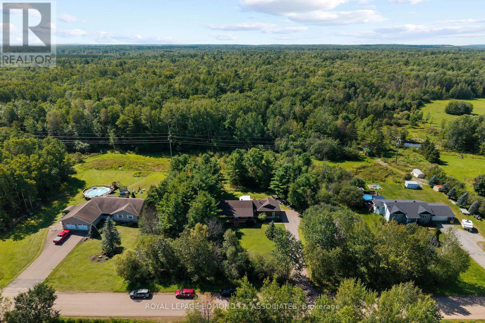 












57 KRAUSE STREET

,
Laurentian Valley,




Ontario
K8A5L8

