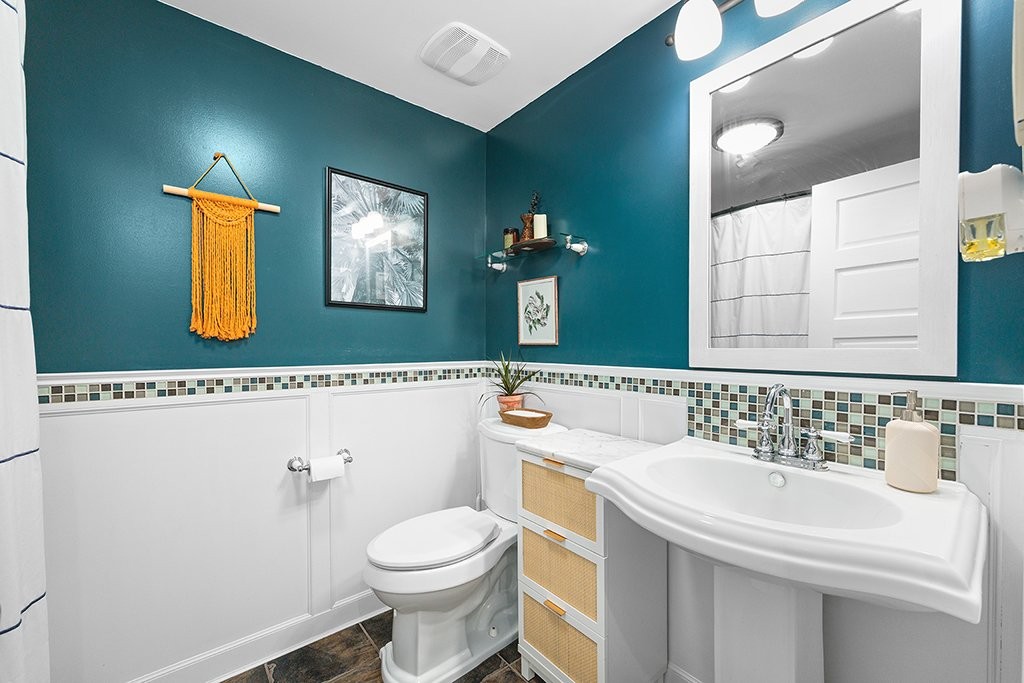 









2


Av. Edgewood

,
Bristol,




QC
J0X1G0

