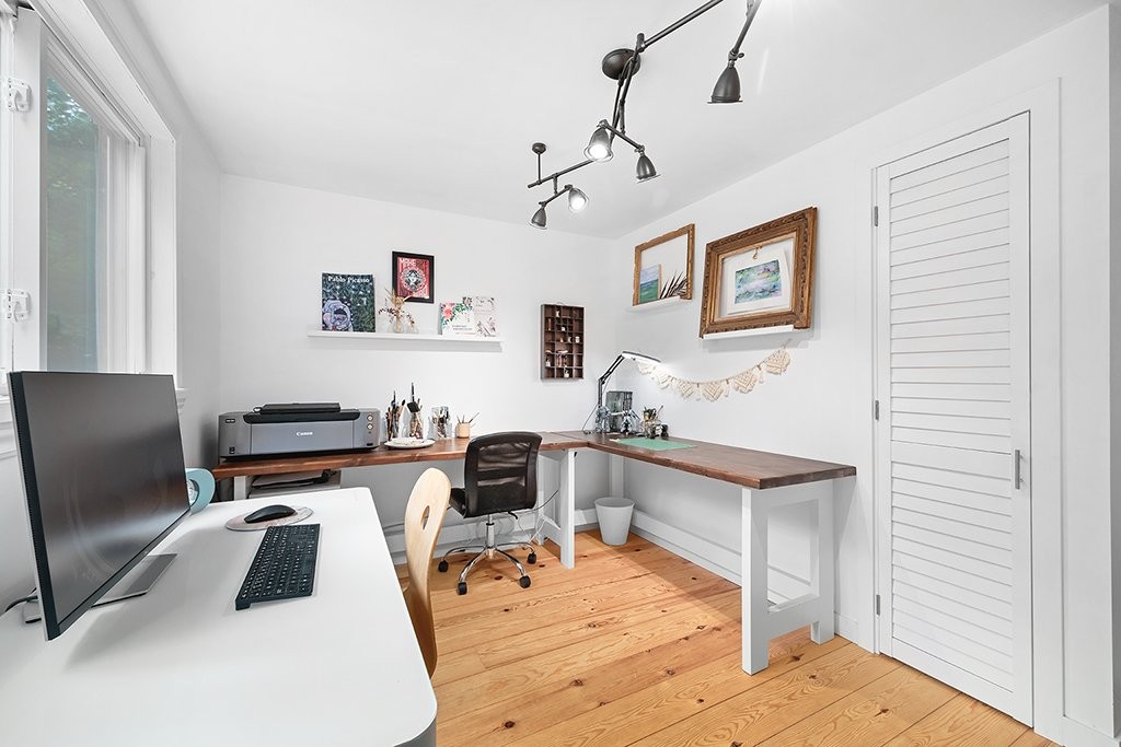 









2


Av. Edgewood

,
Bristol,




QC
J0X1G0

