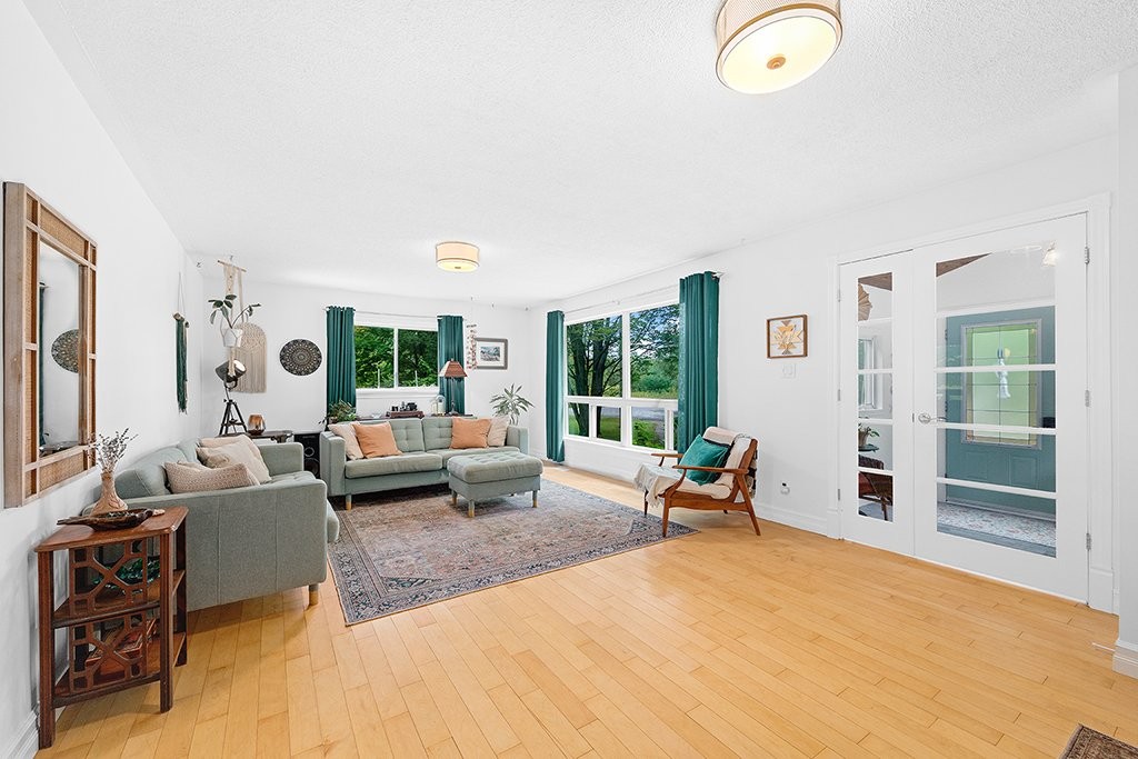 









2


Av. Edgewood

,
Bristol,




QC
J0X1G0

