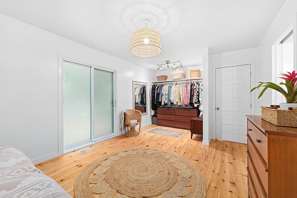 









2


Av. Edgewood

,
Bristol,




QC
J0X1G0

