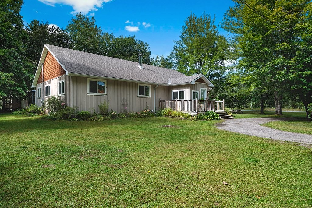 









2


Av. Edgewood

,
Bristol,




QC
J0X1G0

