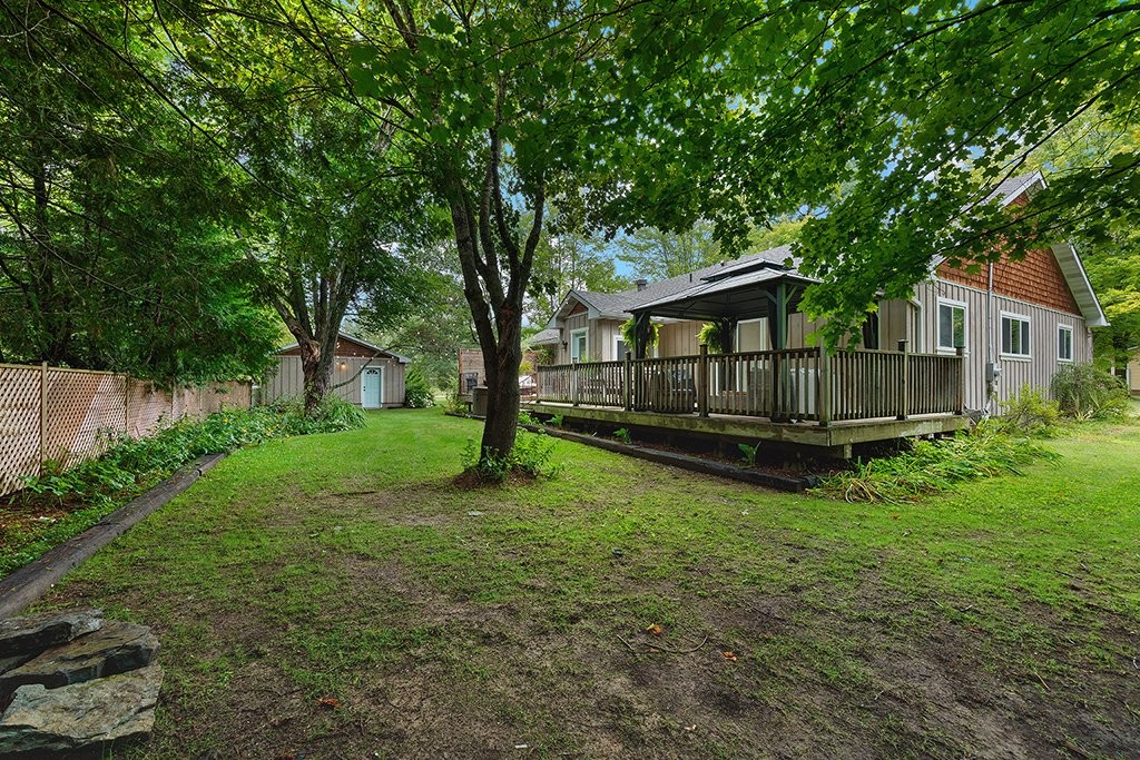 









2


Av. Edgewood

,
Bristol,




QC
J0X1G0

