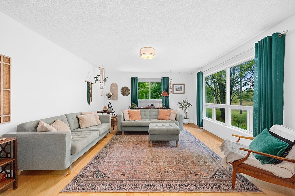 









2


Av. Edgewood

,
Bristol,




QC
J0X1G0

