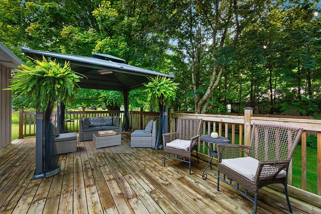 









2


Av. Edgewood

,
Bristol,




QC
J0X1G0

