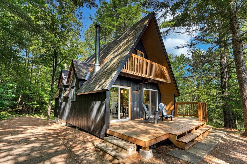 









129


Av. Patry-du-Lac-Edja S.

,
Bouchette,




QC
J0X1E0

