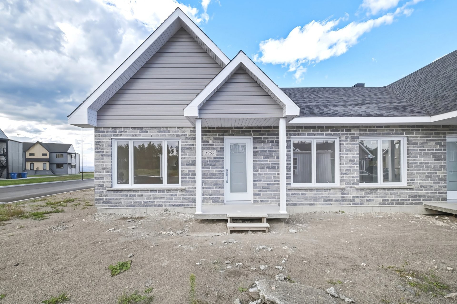 









1965


Rue Gabrielle-B.-Grimard

,
Saguenay (Chicoutimi),




QC
G7B0B4

