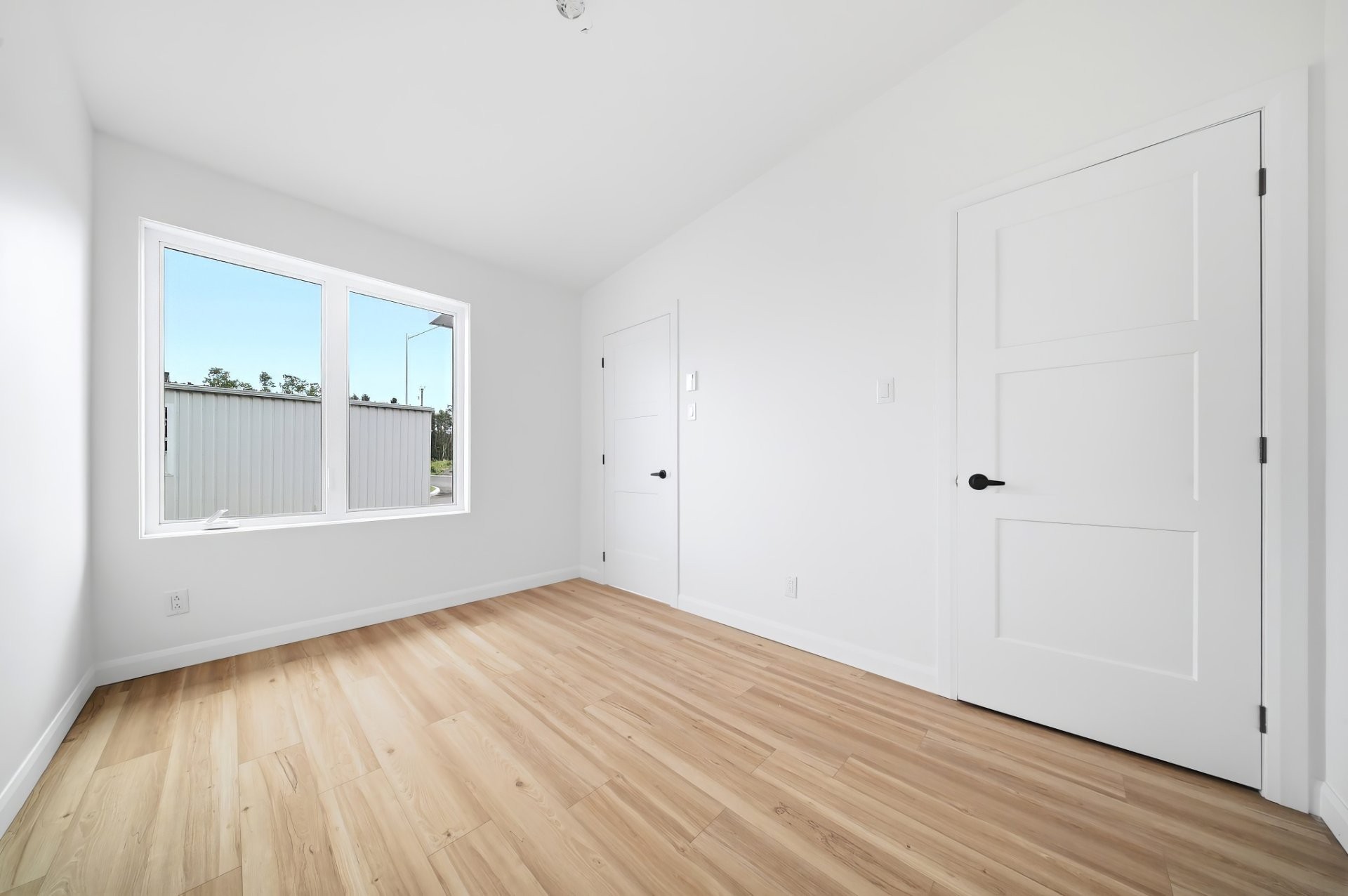 









1965


Rue Gabrielle-B.-Grimard

,
Saguenay (Chicoutimi),




QC
G7B0B4

