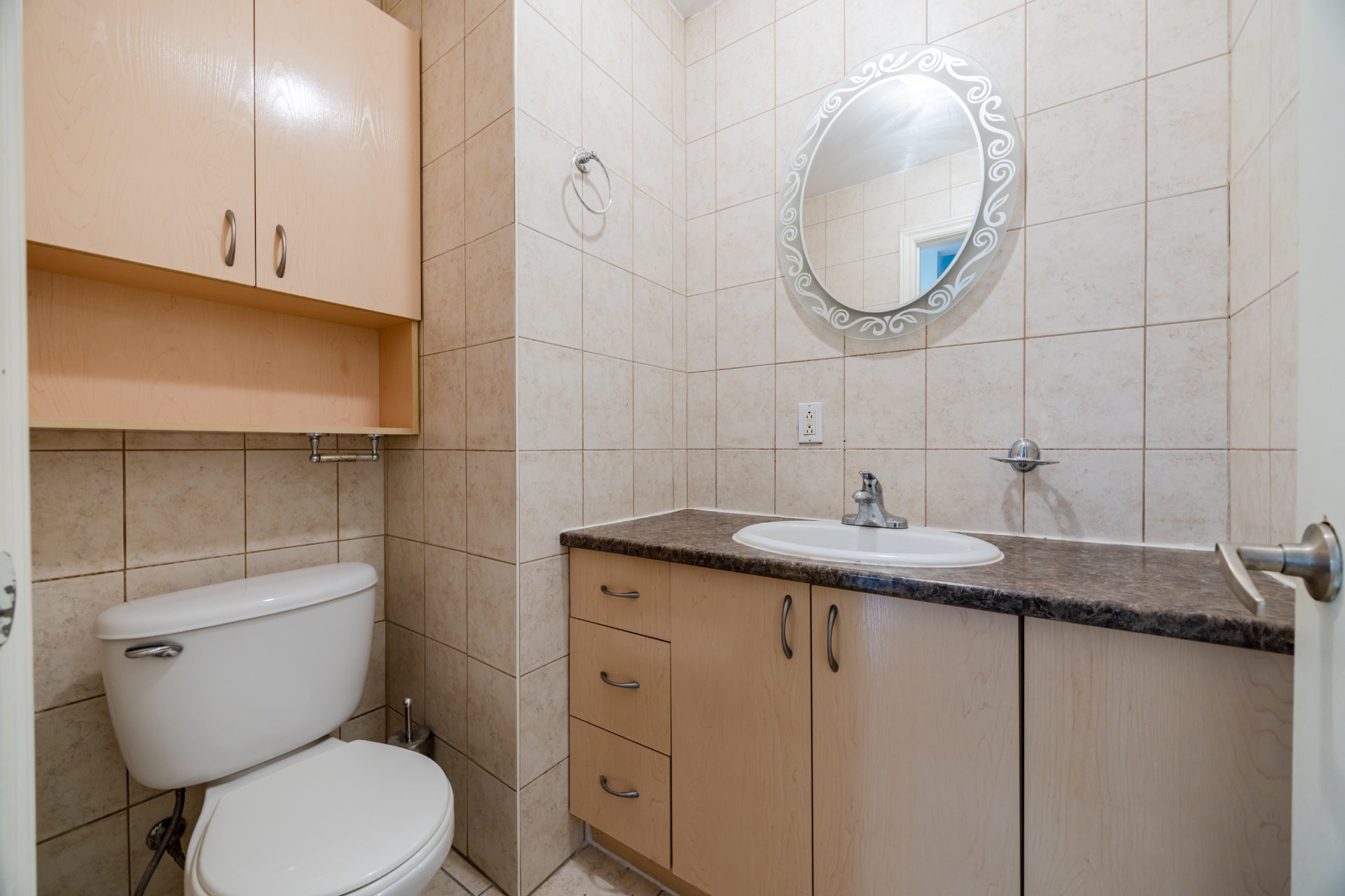 









6490

 - 6492


Av. McLynn

,
Montréal (Côte-des-Neiges/Notre-Dame-de-Grâce),




QC
H3X2R4

