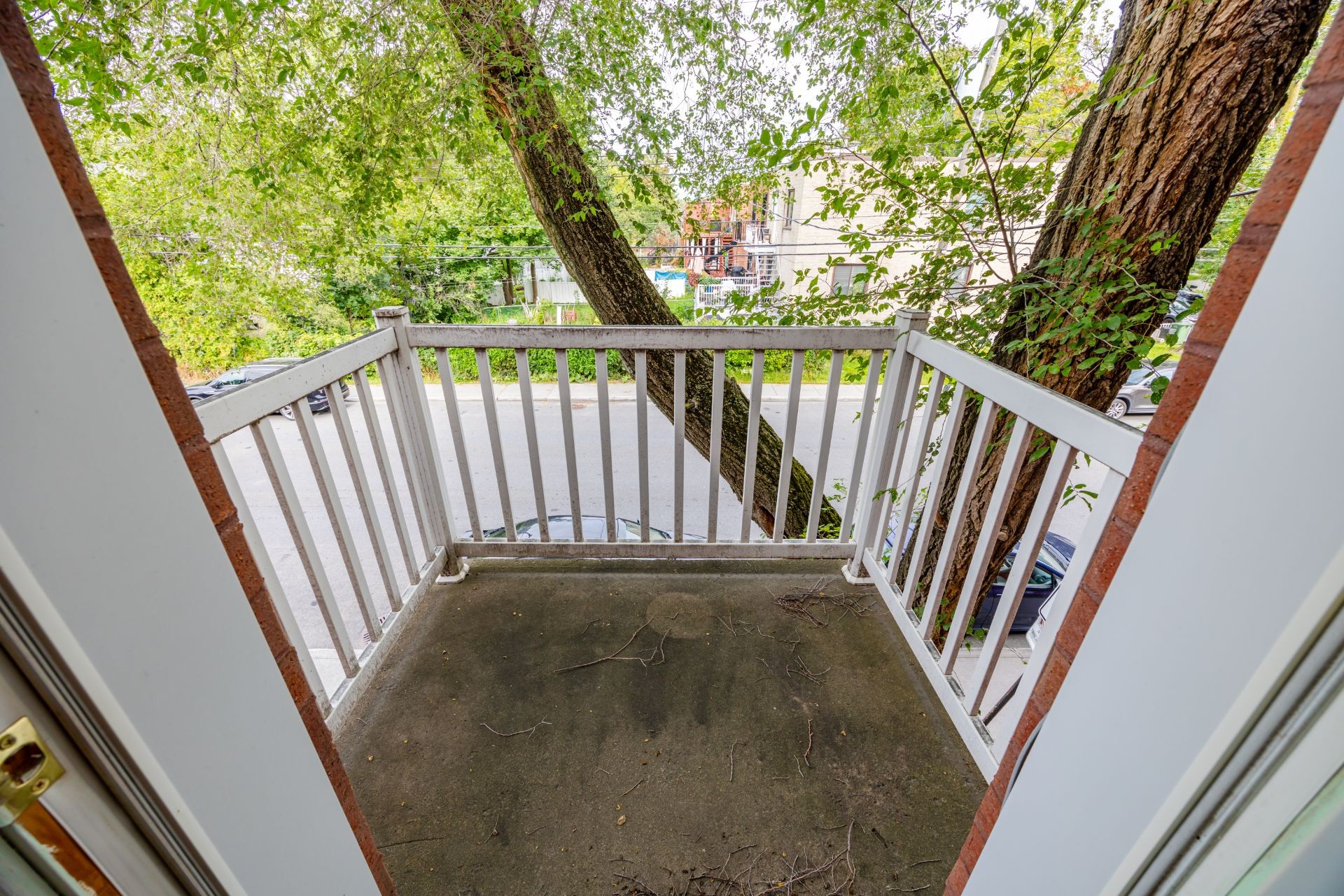 









6490

 - 6492


Av. McLynn

,
Montréal (Côte-des-Neiges/Notre-Dame-de-Grâce),




QC
H3X2R4

