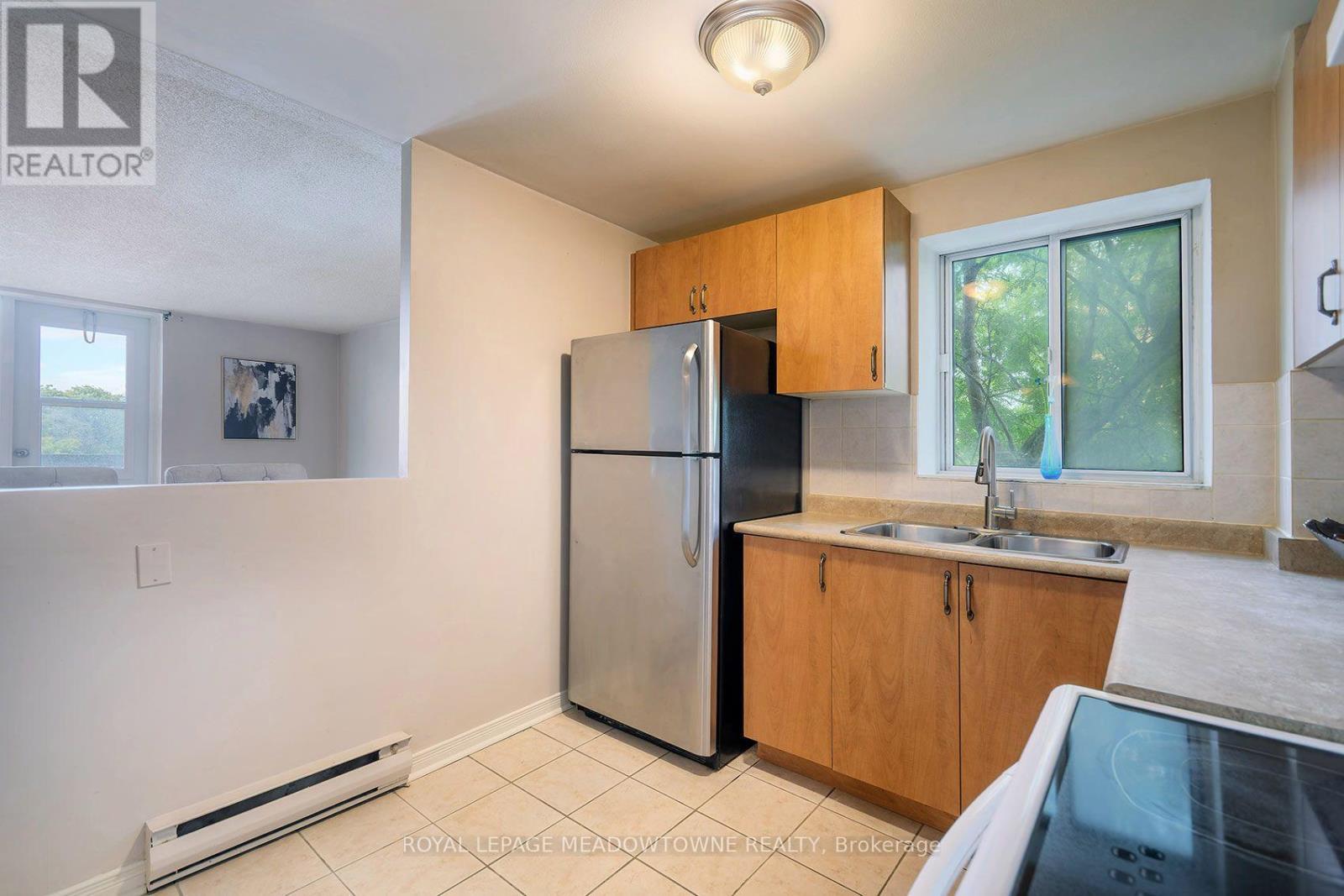 












206 - 6720 GLEN ERIN DRIVE

,
Mississauga,




Ontario
L5N3K8

