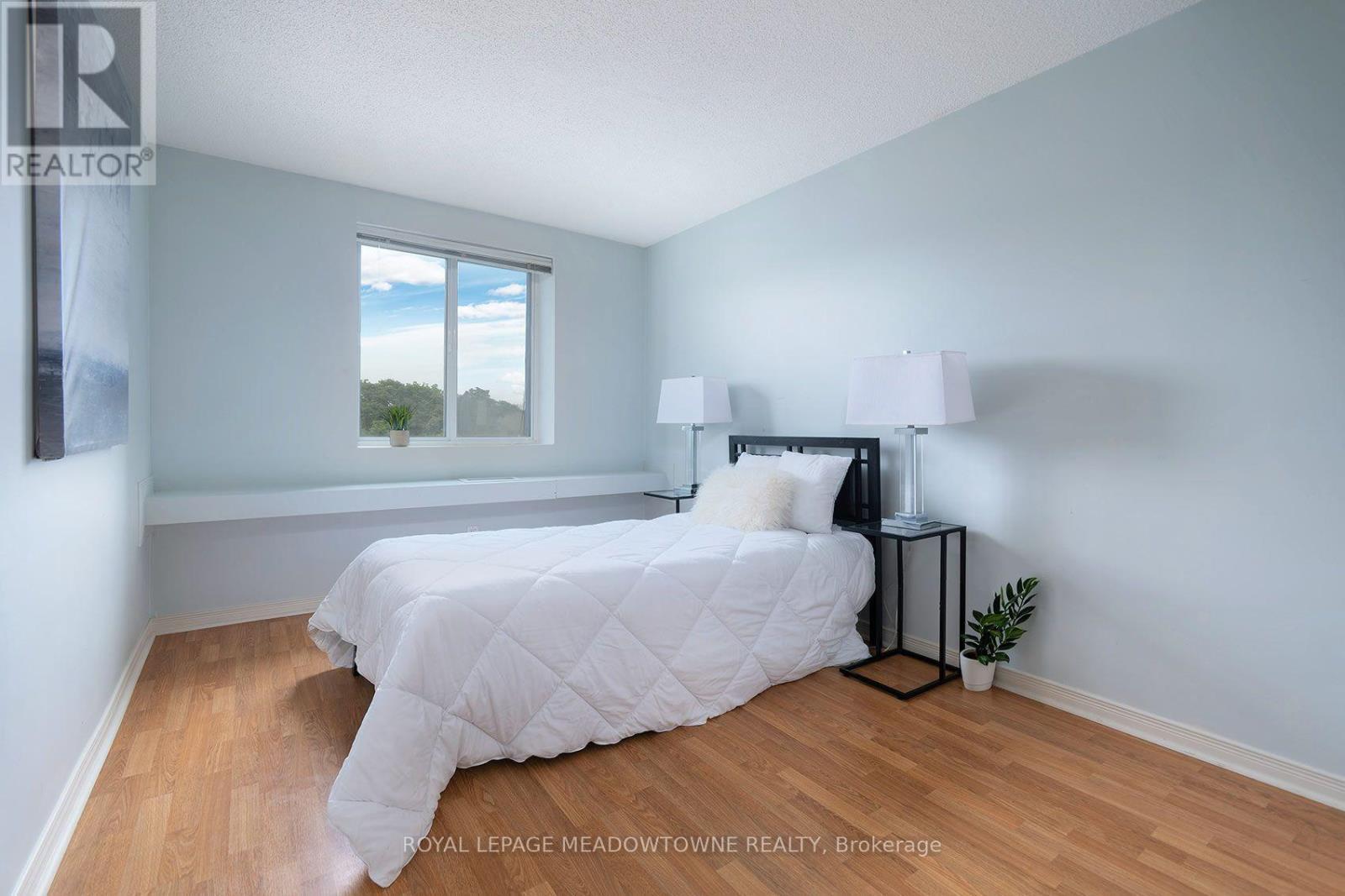 












206 - 6720 GLEN ERIN DRIVE

,
Mississauga,




Ontario
L5N3K8

