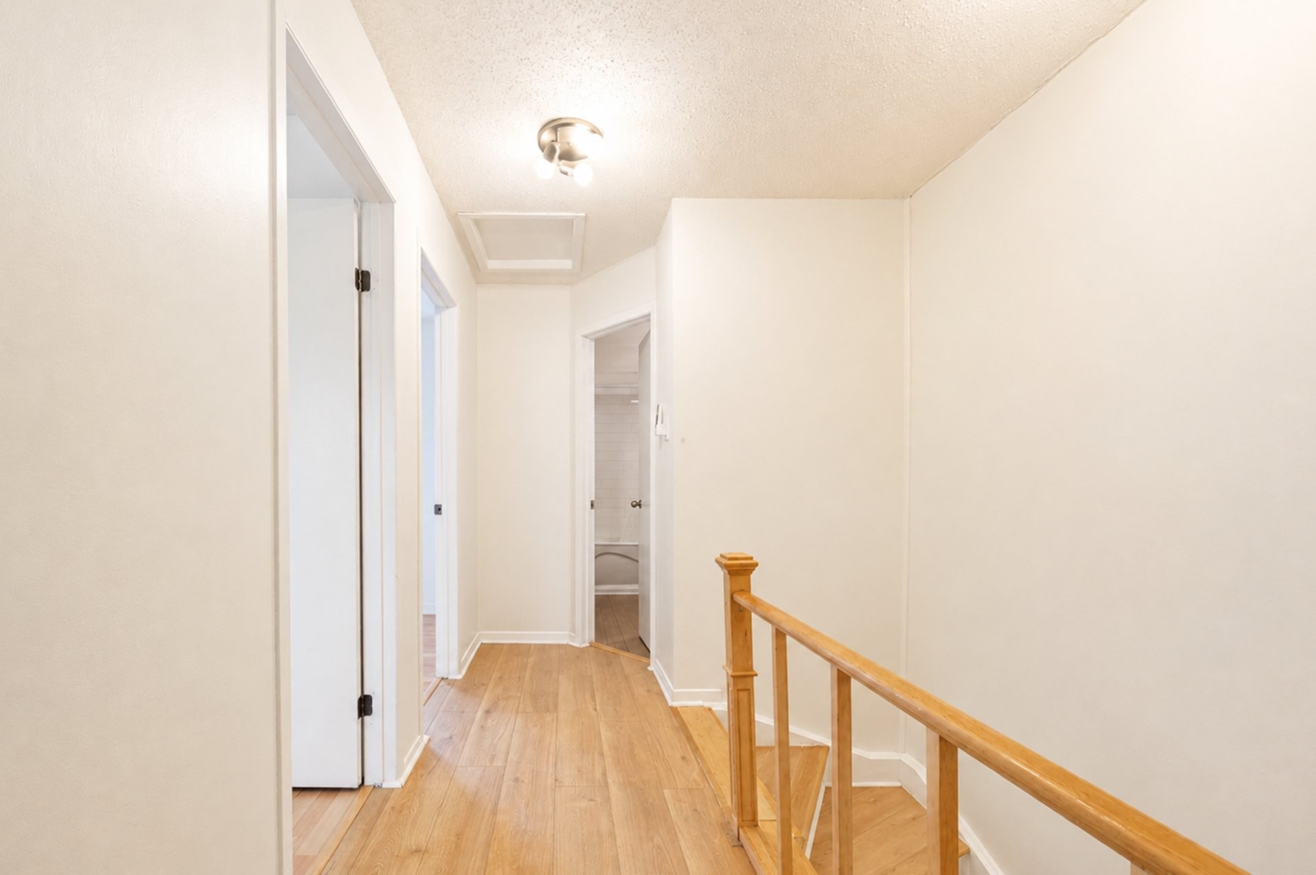 









481


Boul. St-Raymond

,
Gatineau (Hull),




QC
J9A1X3

