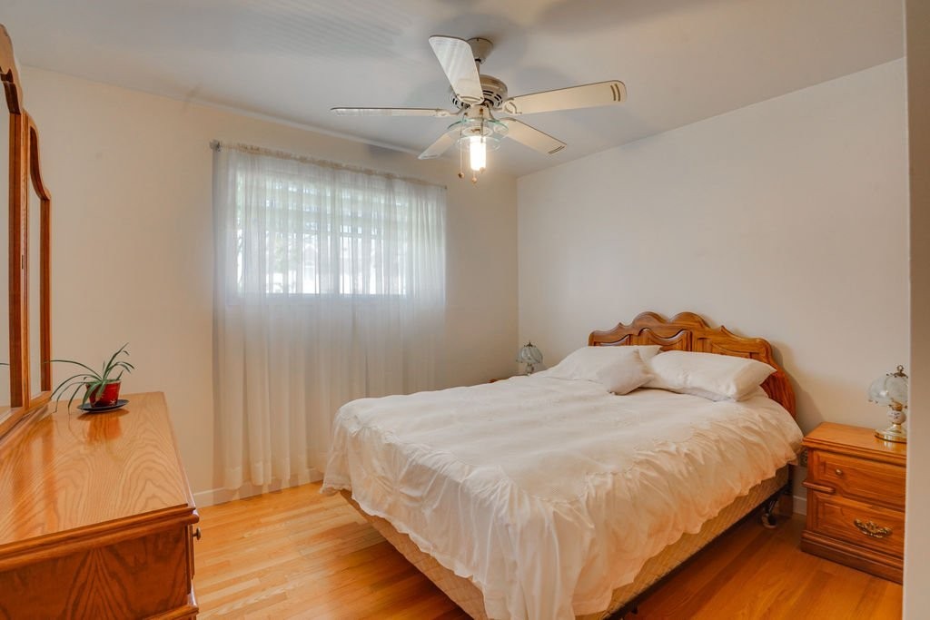 









802


Boul. St-René E.

,
Gatineau (Gatineau),




QC
J8P1T3

