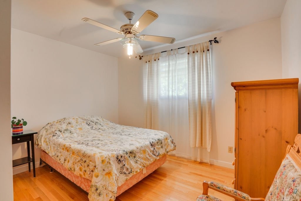 









802


Boul. St-René E.

,
Gatineau (Gatineau),




QC
J8P1T3

