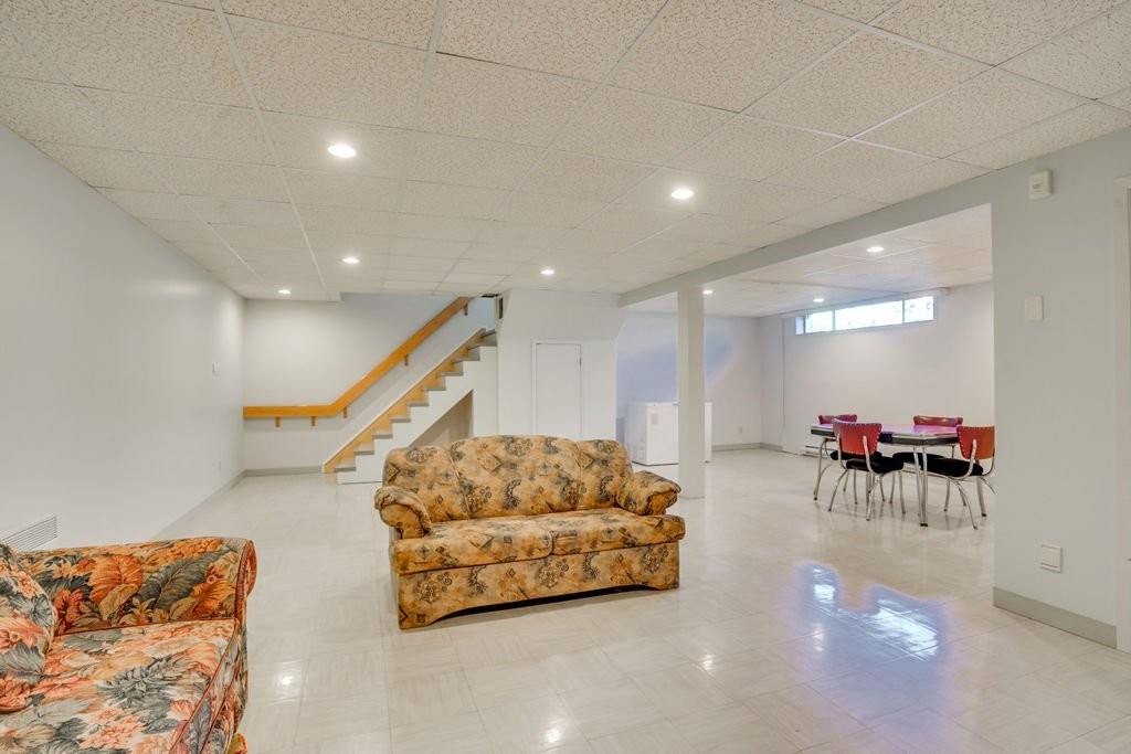 









802


Boul. St-René E.

,
Gatineau (Gatineau),




QC
J8P1T3

