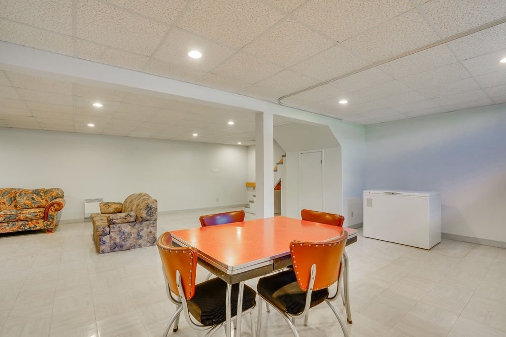 









802


Boul. St-René E.

,
Gatineau (Gatineau),




QC
J8P1T3

