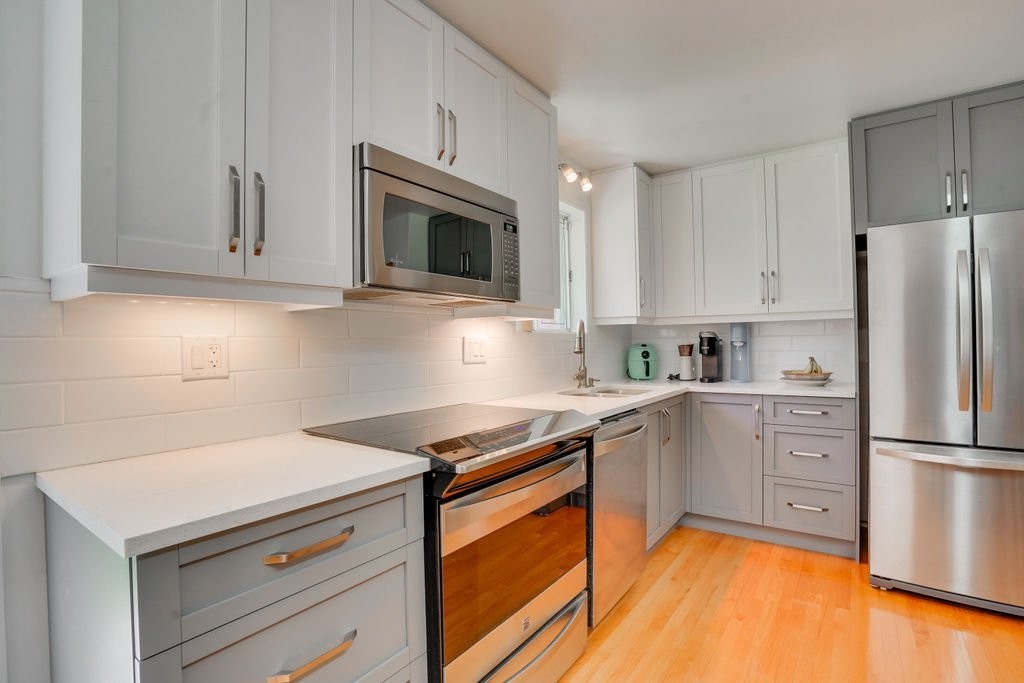 









802


Boul. St-René E.

,
Gatineau (Gatineau),




QC
J8P1T3

