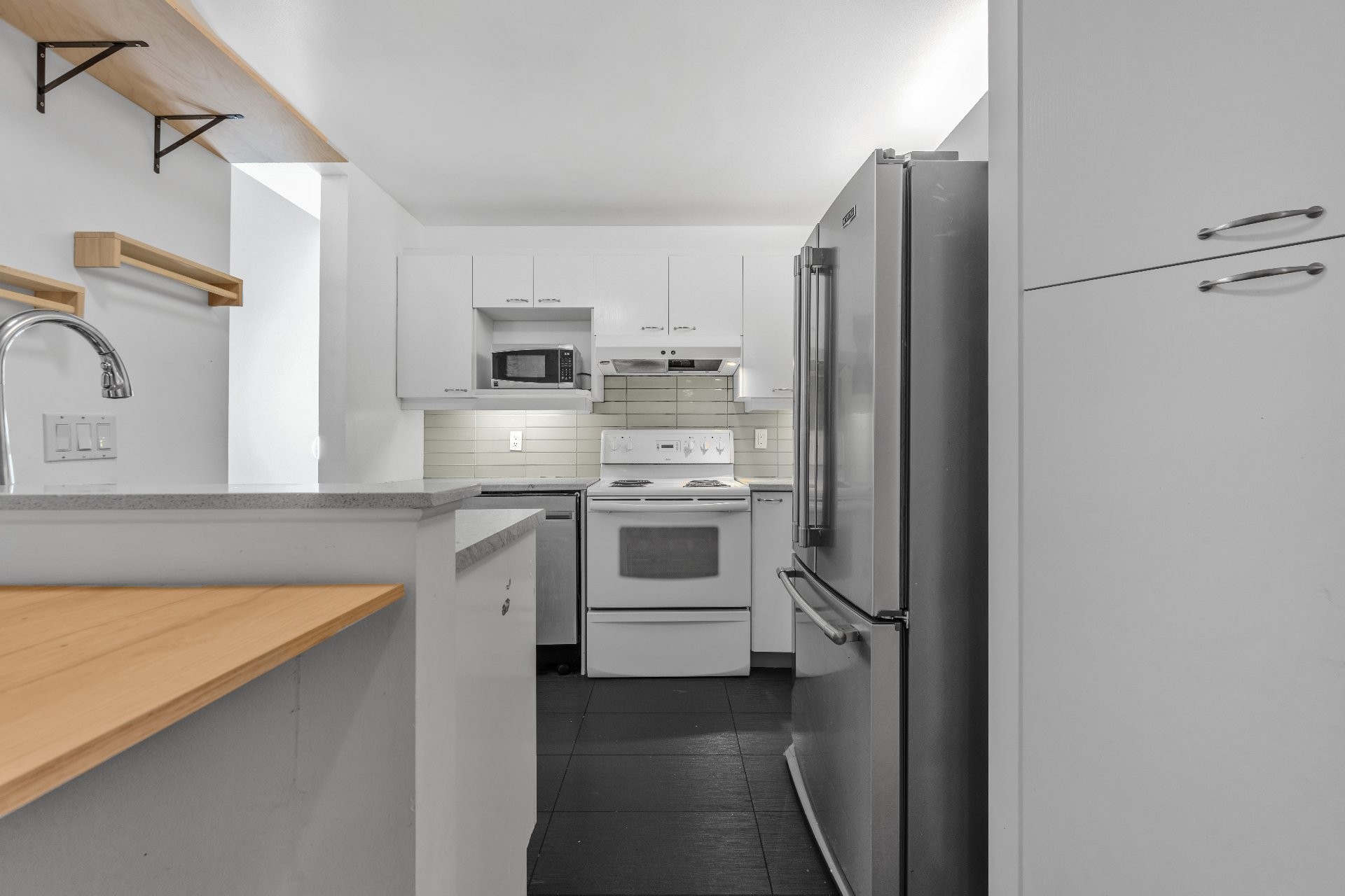 









1106


Rue Hélène-Boullé

,
Boucherville,




QC
J4B2A7

