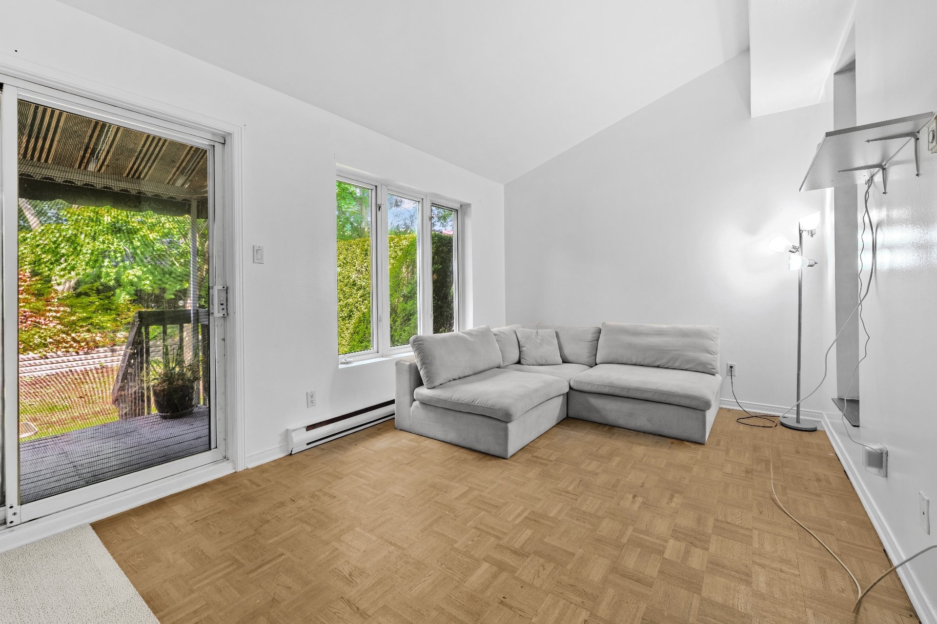 









1106


Rue Hélène-Boullé

,
Boucherville,




QC
J4B2A7

