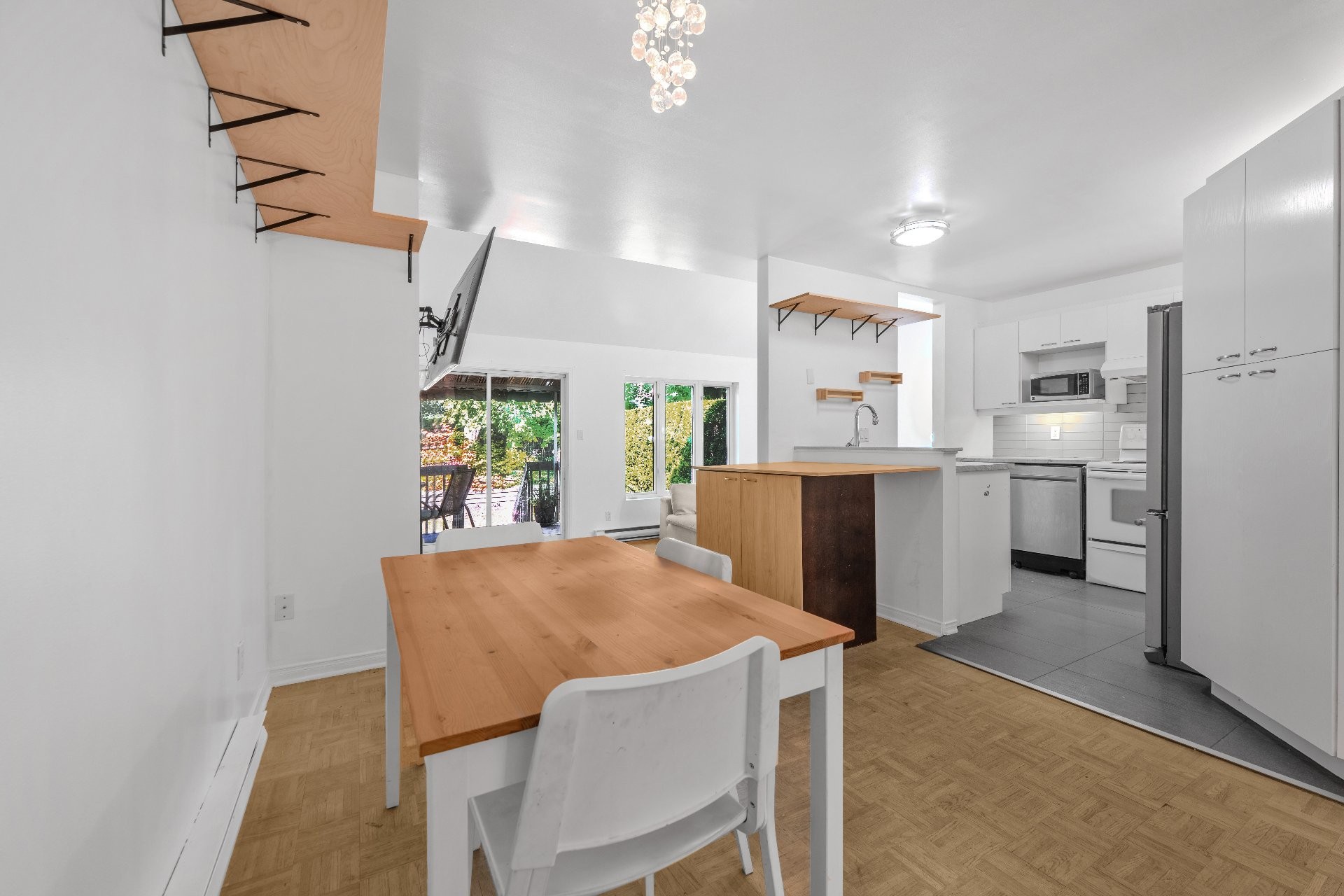 









1106


Rue Hélène-Boullé

,
Boucherville,




QC
J4B2A7

