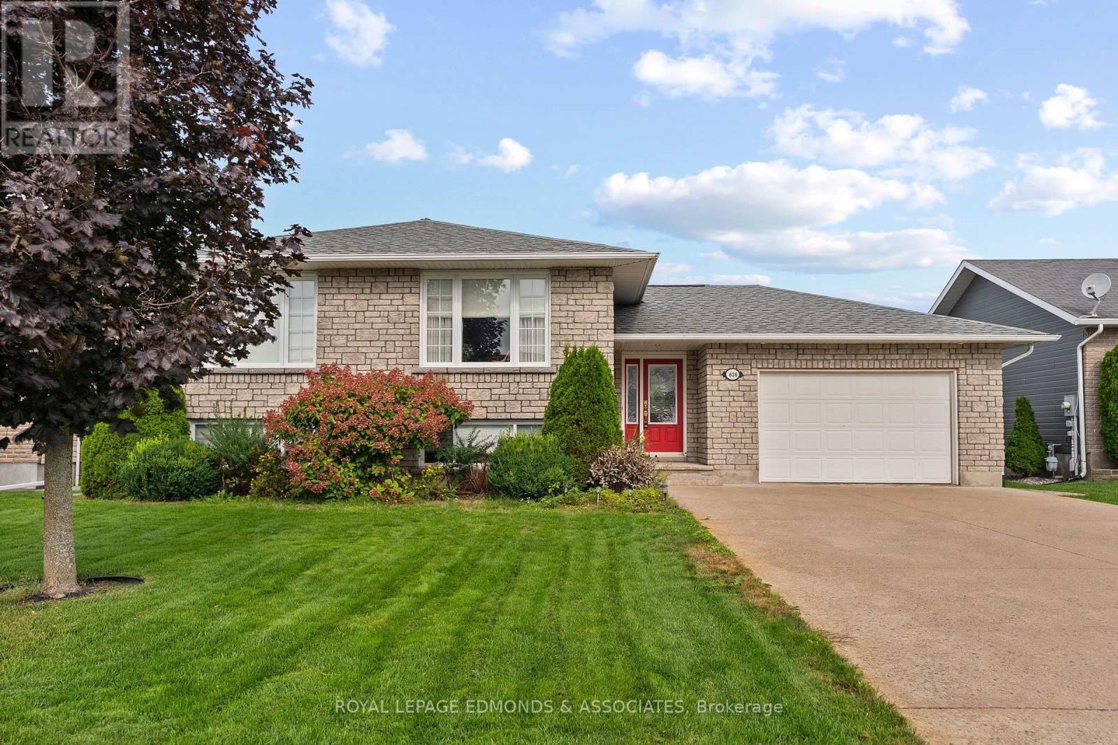 












626 MOSS DRIVE

,
Pembroke,




Ontario
K8A8R7

