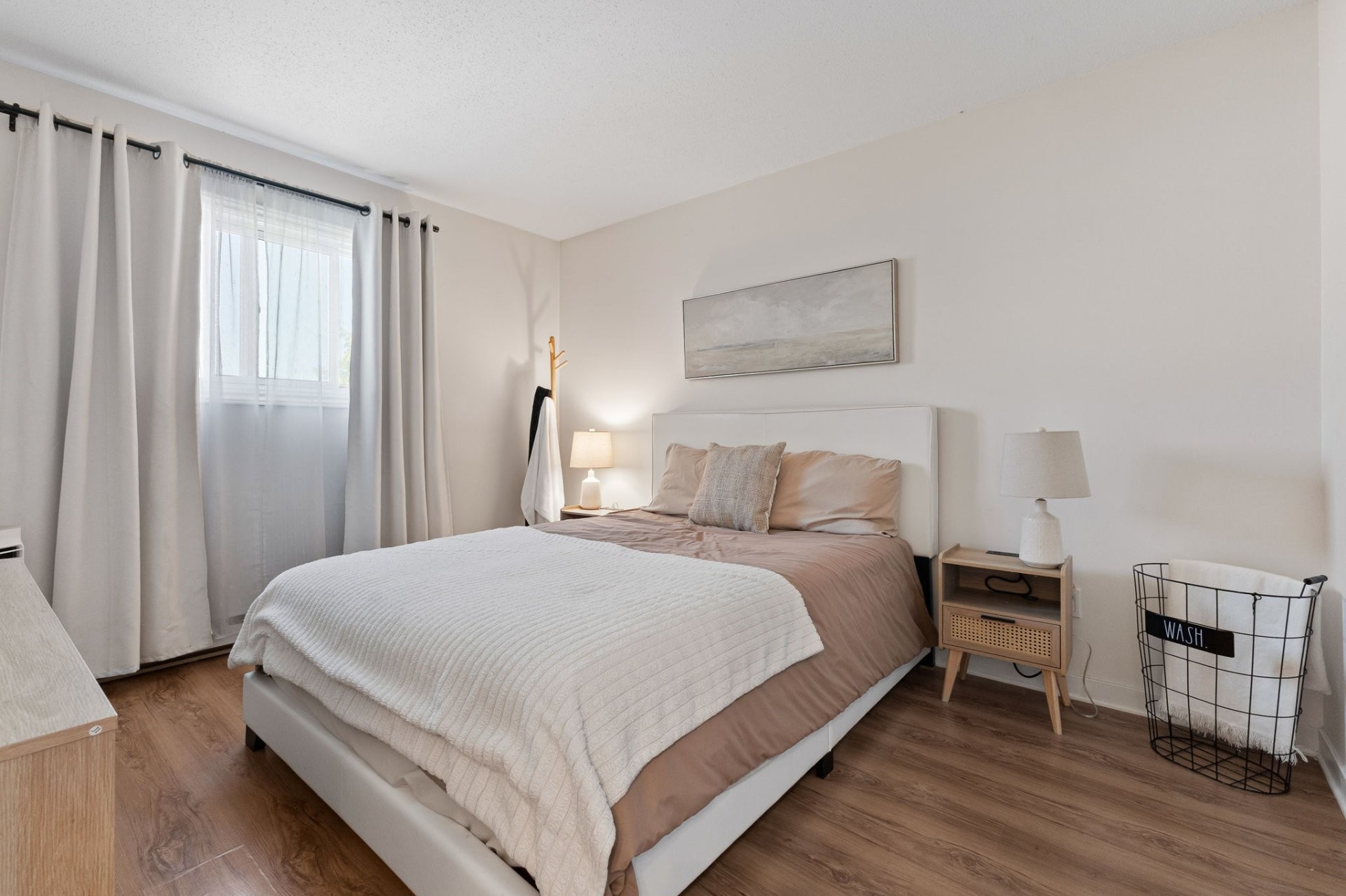 









1123


Boul. St-René O.

, D,
Gatineau (Gatineau),




QC
J8T6L6

