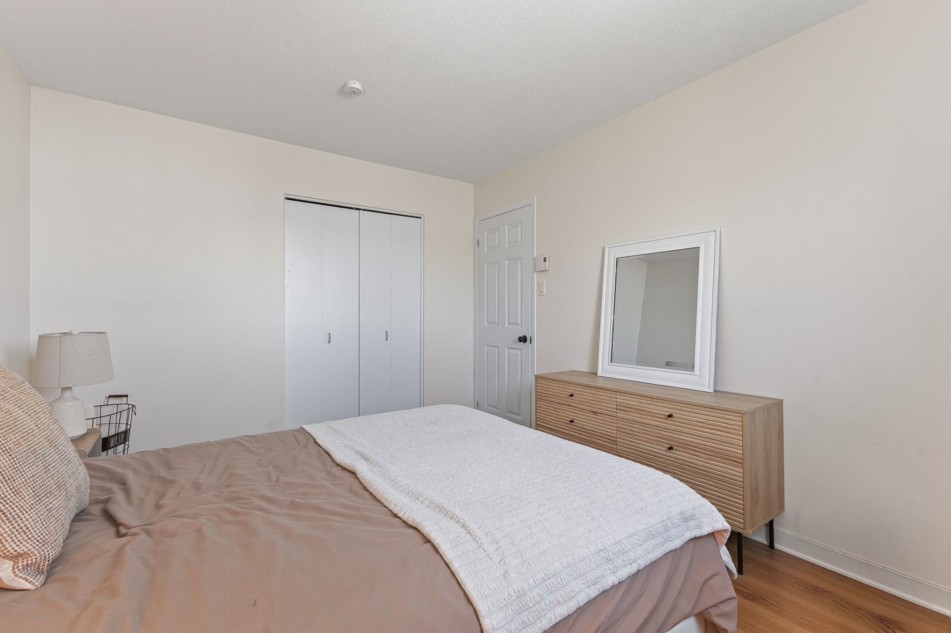 









1123


Boul. St-René O.

, D,
Gatineau (Gatineau),




QC
J8T6L6


