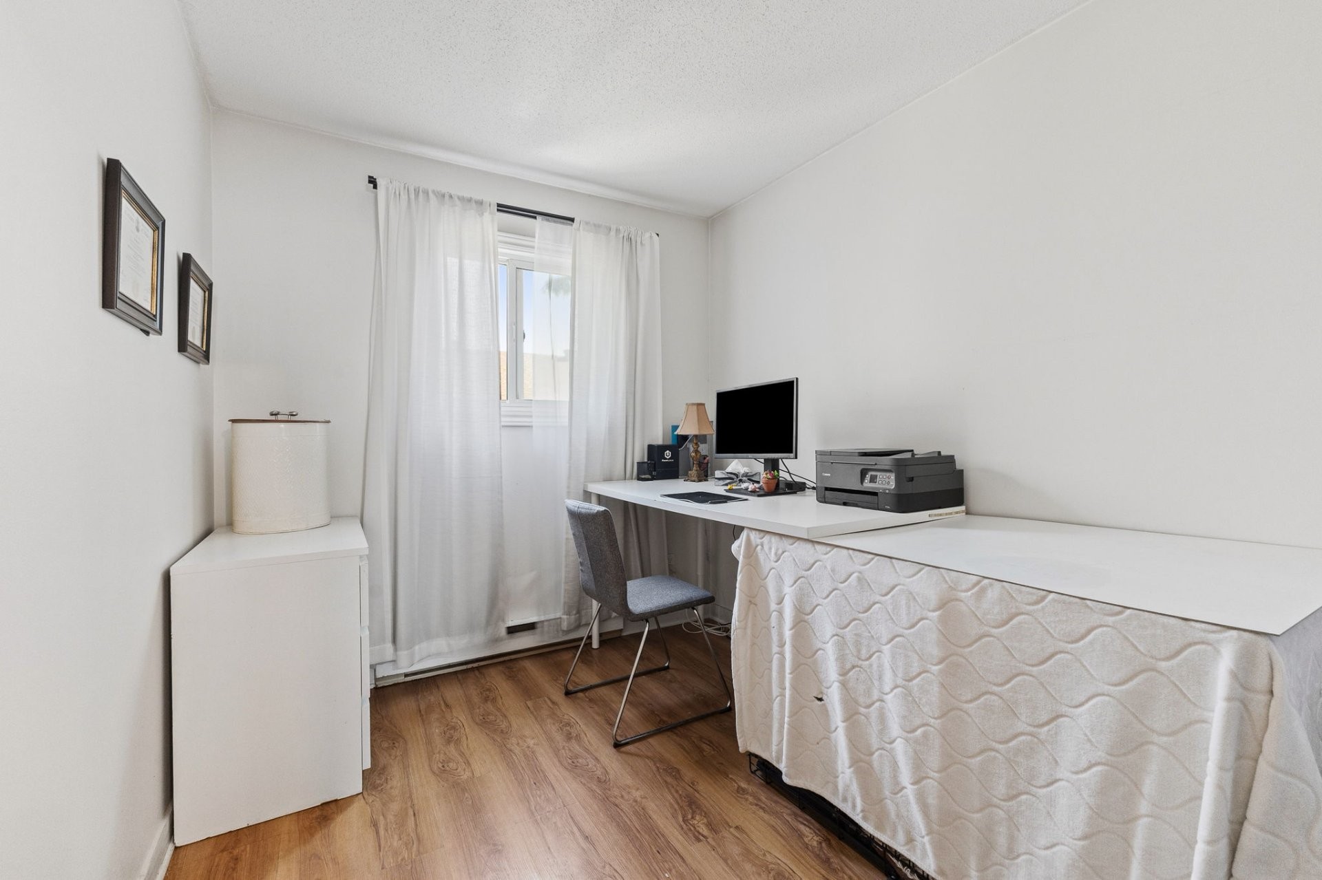 









1123


Boul. St-René O.

, D,
Gatineau (Gatineau),




QC
J8T6L6

