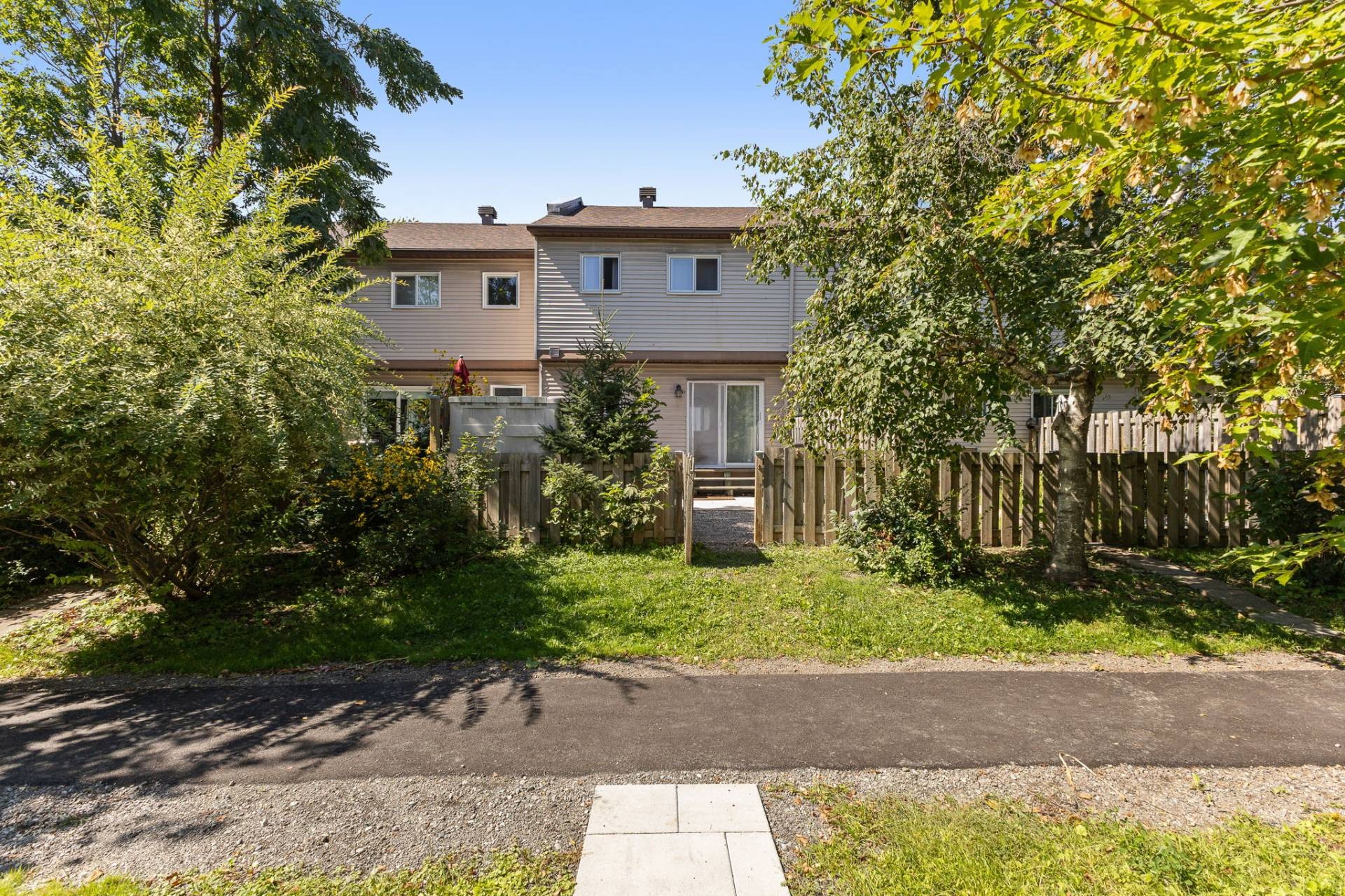 









1123


Boul. St-René O.

, D,
Gatineau (Gatineau),




QC
J8T6L6

