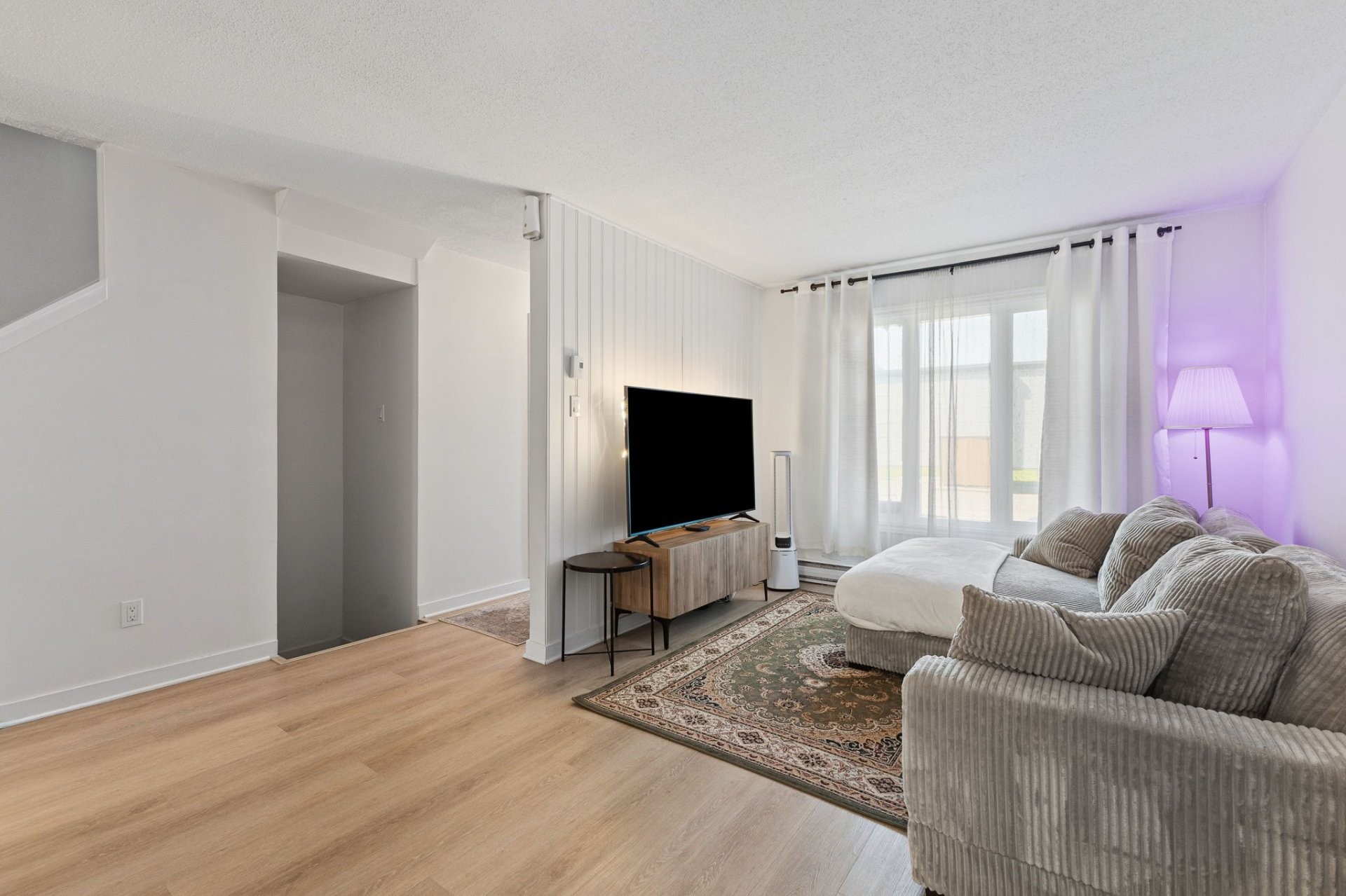 









1123


Boul. St-René O.

, D,
Gatineau (Gatineau),




QC
J8T6L6

