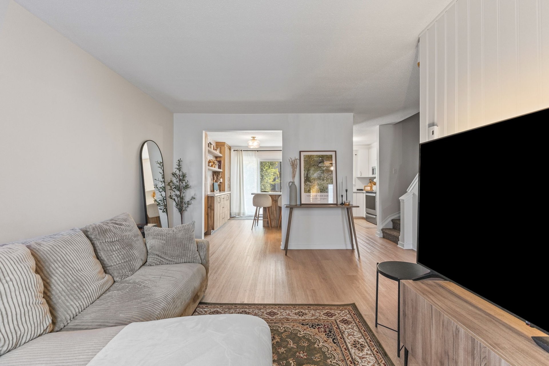 









1123


Boul. St-René O.

, D,
Gatineau (Gatineau),




QC
J8T6L6

