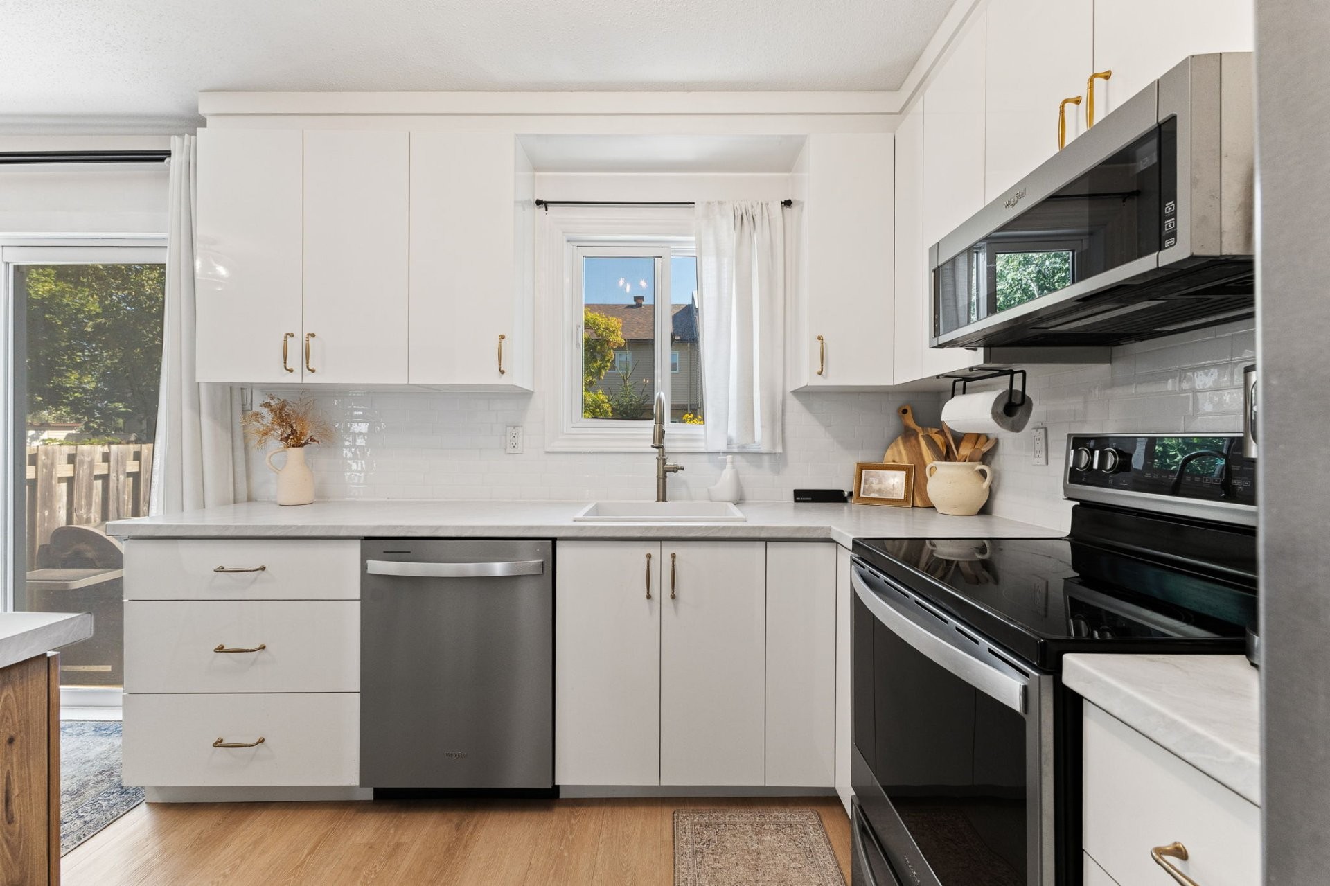 









1123


Boul. St-René O.

, D,
Gatineau (Gatineau),




QC
J8T6L6

