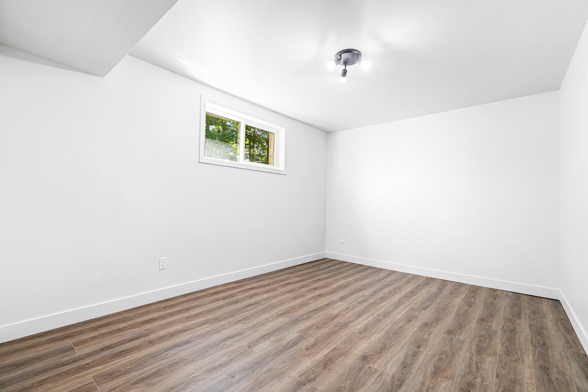 









26


Rue Des Ormeaux

,
Saint-André-d'Argenteuil,




QC
J0V1X0

