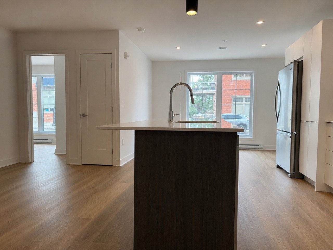 









5


Rue du Royal-22e-Régiment

, 112,
Saint-Jean-sur-Richelieu,




QC
J3B0M3

