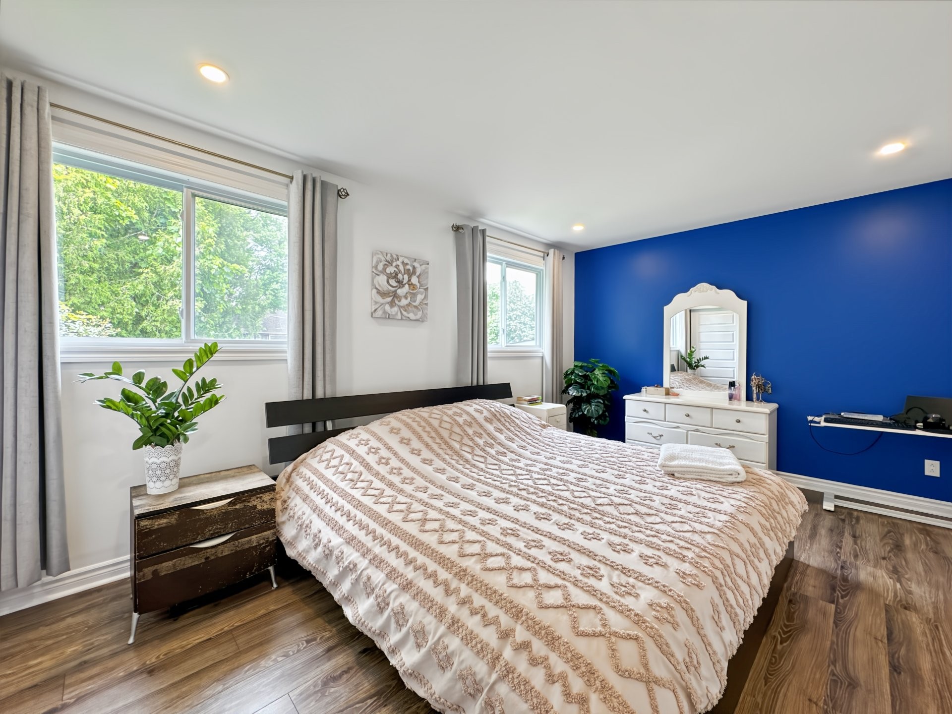 









826


Rue des Pâquerettes

,
Mascouche,




QC
J7L3A2

