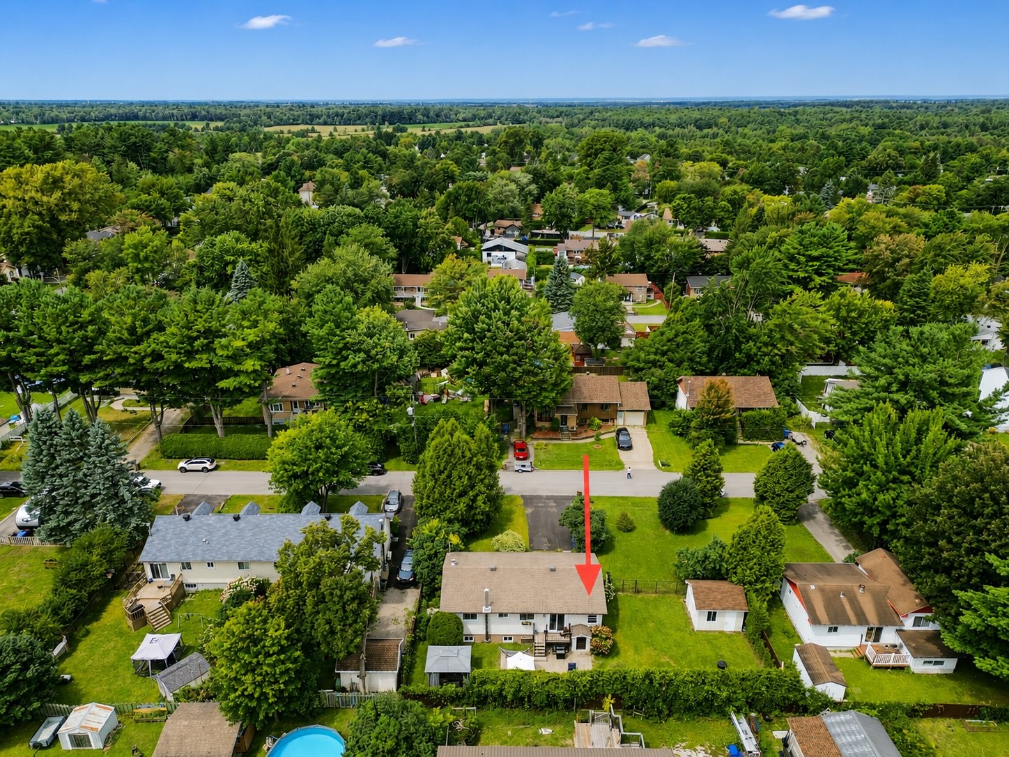 









826


Rue des Pâquerettes

,
Mascouche,




QC
J7L3A2

