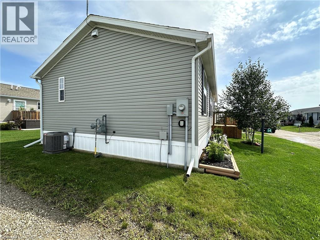 












14 COPPER BEECH Drive

,
Haldimand County,




Ontario
N0A1L0

