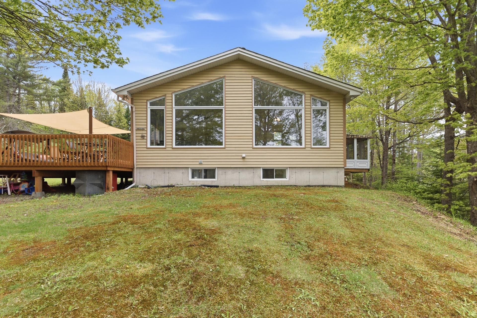 









53


Ch. de la Montagne

,
Val-des-Monts,




QC
J8N1B7

