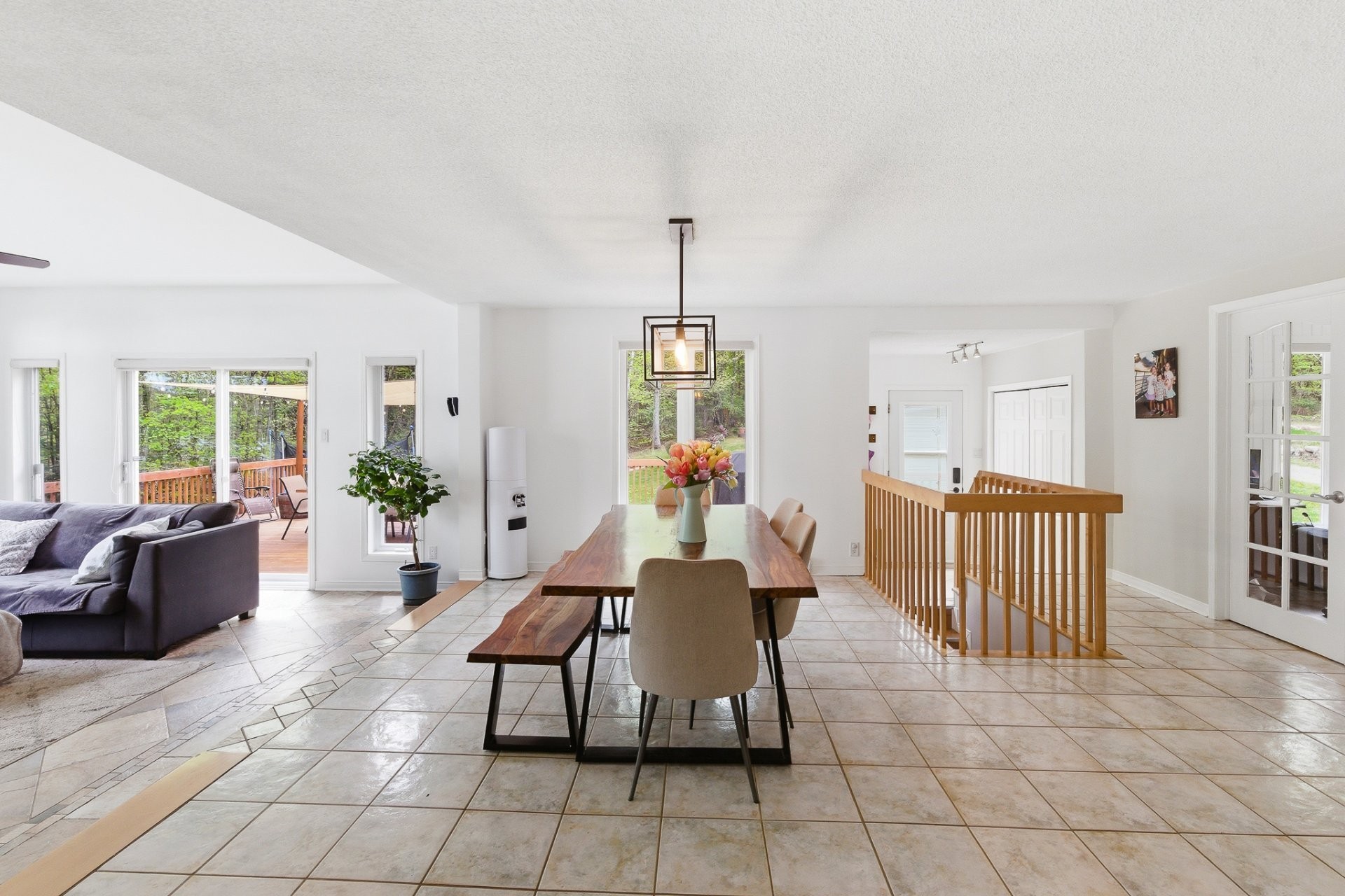









53


Ch. de la Montagne

,
Val-des-Monts,




QC
J8N1B7

