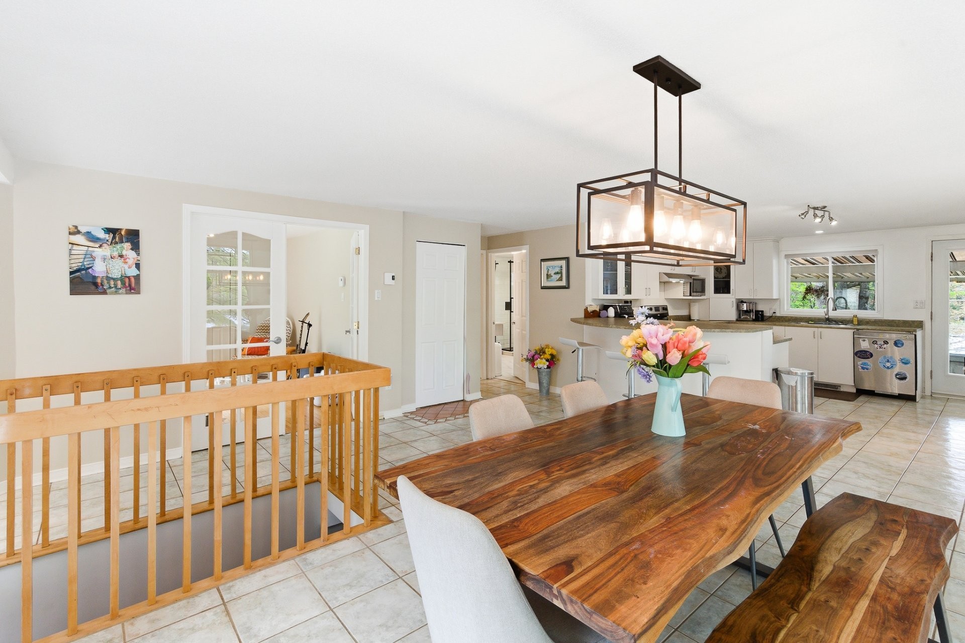 









53


Ch. de la Montagne

,
Val-des-Monts,




QC
J8N1B7

