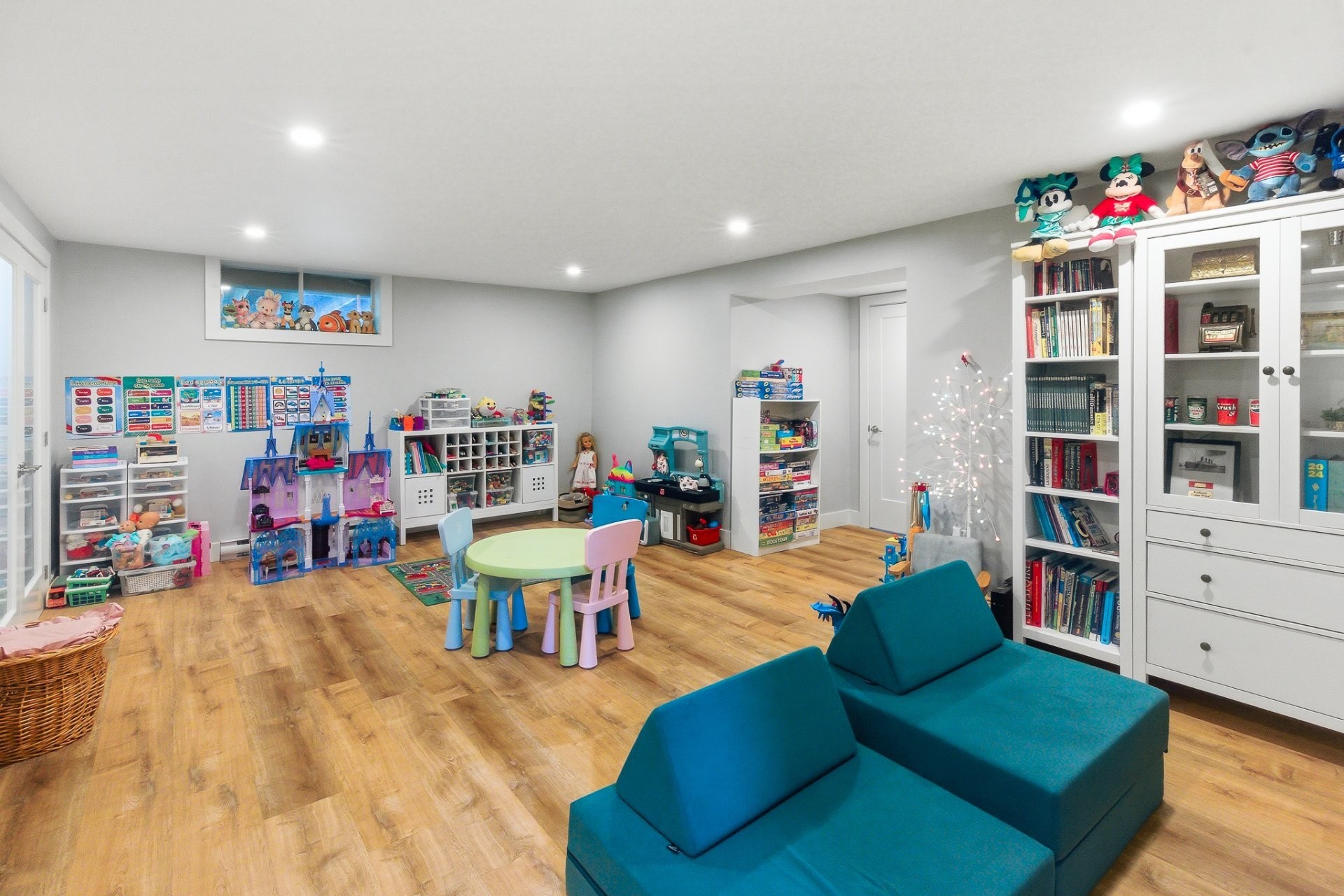 









53


Ch. de la Montagne

,
Val-des-Monts,




QC
J8N1B7


